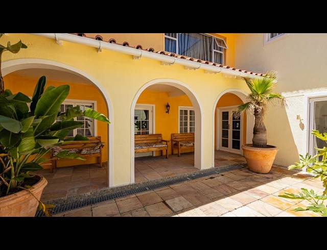 10 BEDROOM PROPERTY TO RENT IN CONSTANTIA